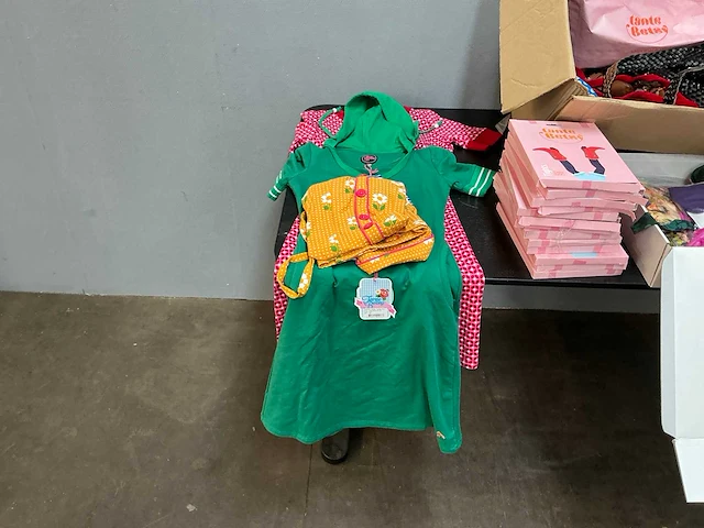 Partij tante betsy kleding en riemen - afbeelding 4 van  9
