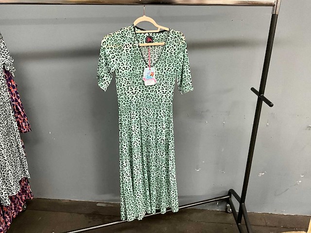 Partij tante betsy panterprint kleding - afbeelding 1 van  1