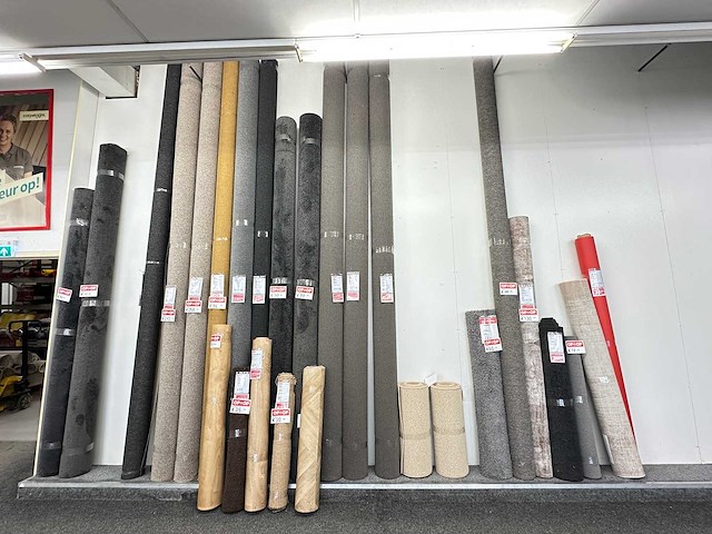 Partij tapijt restanten - afbeelding 1 van  8