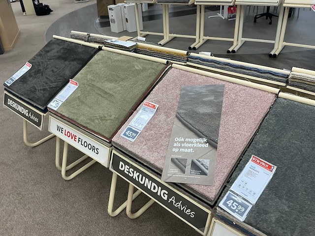 Partij tapijt samples met houder (25x) - afbeelding 2 van  12