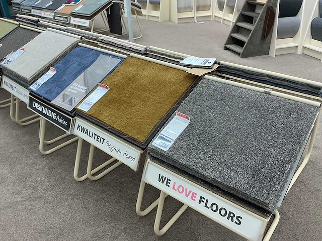 Partij tapijt samples met houder (25x) - afbeelding 3 van  12