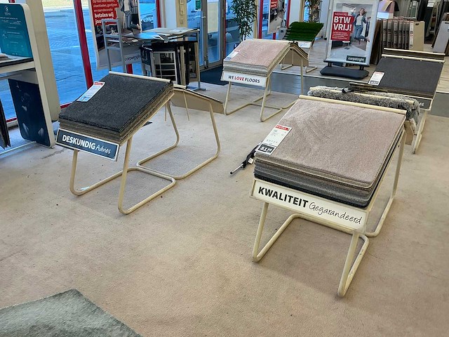 Partij tapijt samples met houder (34x) - afbeelding 7 van  8