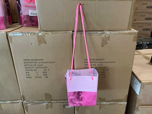Partij tas obsession big pink 17/17x15/15x17cm (1860x) - afbeelding 1 van  6