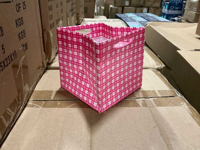Partij tas quadro pink 10,5x10,5x10,5cm (6000x) - afbeelding 1 van  6