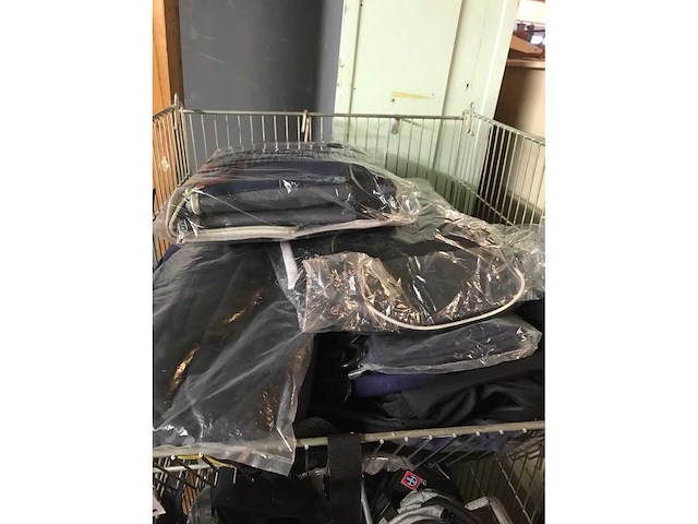 Partij tassen en hoezen - afbeelding 4 van  10