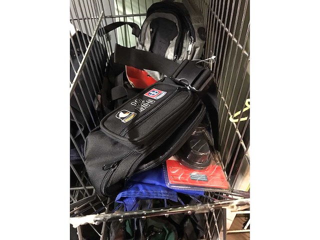 Partij tassen en hoezen - afbeelding 7 van  10