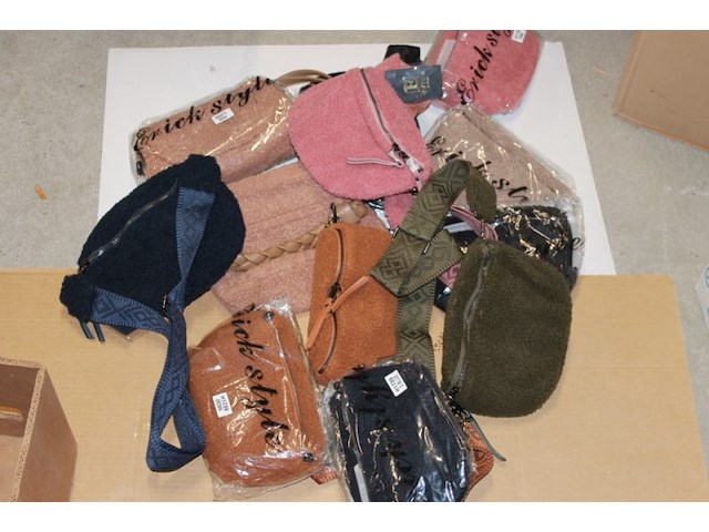 Partij tassen mix geleverd 12 stuks in ds 4 - afbeelding 2 van  7