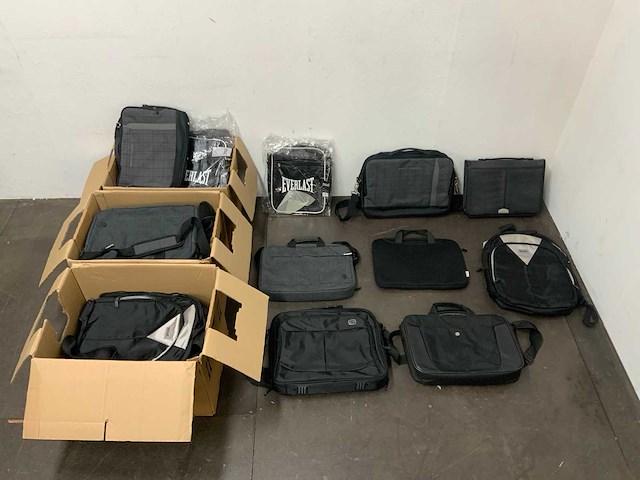 Partij tassen - afbeelding 1 van  12