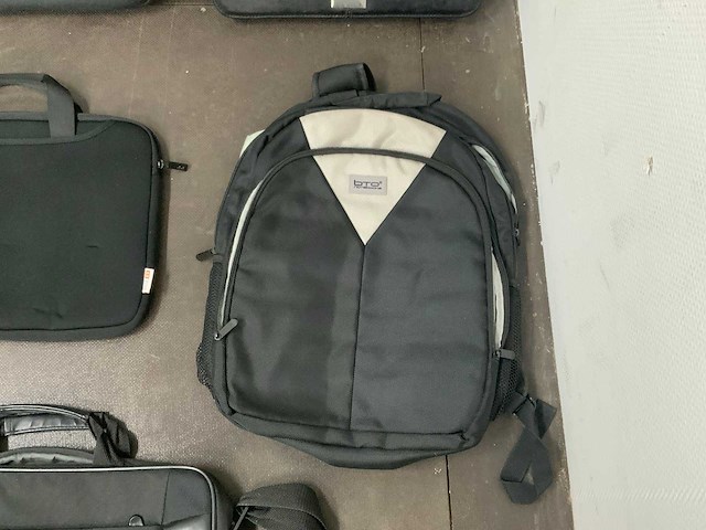 Partij tassen - afbeelding 8 van  12