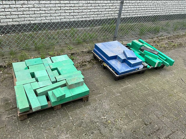 Partij technisch kunststof - afbeelding 6 van  6