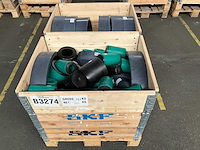 Partij technische kunststof ringen en onderdelen 211kg - afbeelding 1 van  4