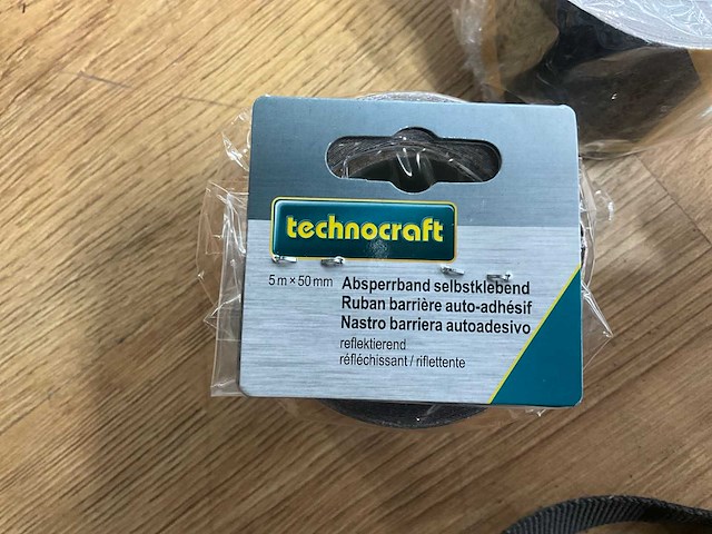 Partij technocraft 5m x 50mm zwart-geel reflecterend tape - afbeelding 3 van  3