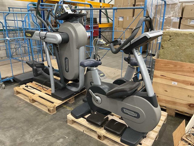 Partij technogym fitness apparaten, 5 stuks - afbeelding 9 van  12