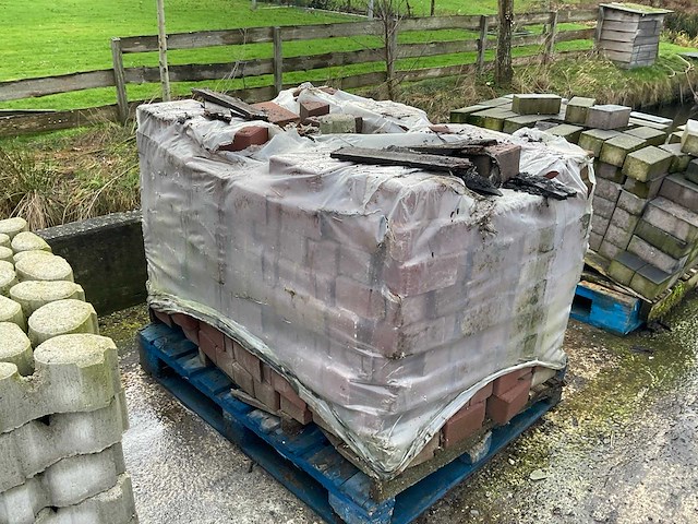 Partij tegels en stenen - afbeelding 6 van  7