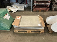 Partij tegels - afbeelding 1 van  4