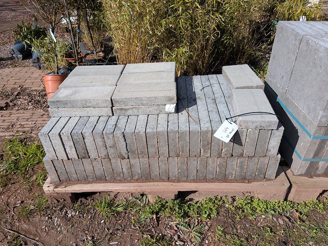 Partij tegels - afbeelding 7 van  14