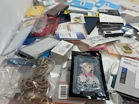 Partij telefoon en tablet accessoires - afbeelding 7 van  7