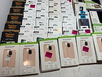 Partij telefoon hoesjes en screen protectors, panzer glass en xqisit - afbeelding 6 van  9