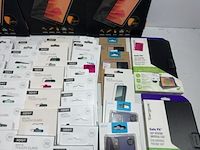 Partij telefoon hoesjes en screen protectors, panzer glass en xqisit - afbeelding 9 van  9