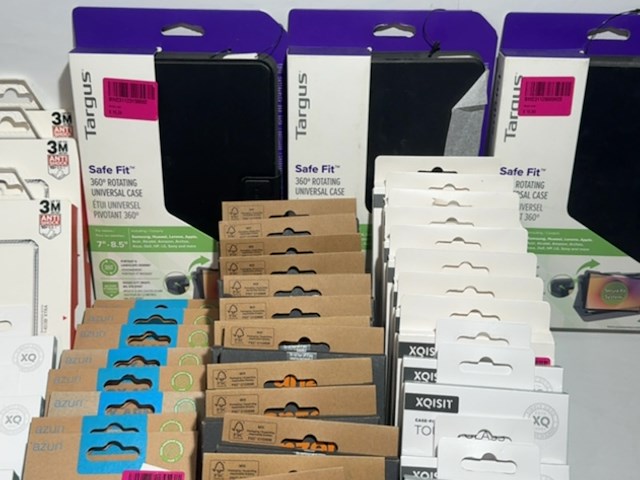 Partij telefoon tablet hoesjes en screen protectors, panzerglass, xqisit, azuri en itskins - afbeelding 7 van  7