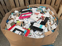 Partij telefoon, tablet hoesjes & telefoonhouders - afbeelding 1 van  6