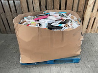 Partij telefoon, tablet hoesjes & telefoonhouders - afbeelding 2 van  6