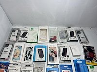 Partij telefoonhoesjes, diverse merken en types 32 stuks - afbeelding 2 van  4