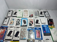 Partij telefoonhoesjes, diverse merken en types 32 stuks - afbeelding 3 van  4