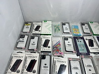 Partij telefoonhoesjes, diverse merken en types 32 stuks - afbeelding 2 van  6