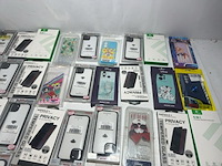 Partij telefoonhoesjes, diverse merken en types 32 stuks - afbeelding 3 van  6