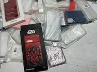 Partij telefoonhoesjes, diverse merken en types 70 stuks - afbeelding 5 van  6