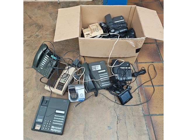 Partij telefoons - afbeelding 1 van  2