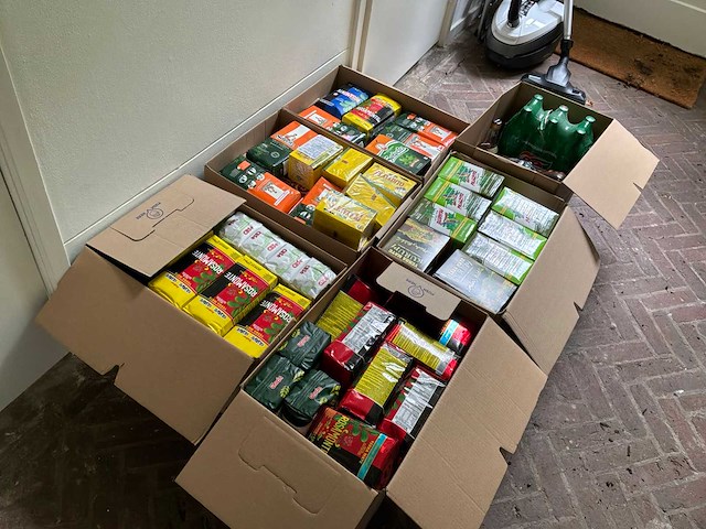 Partij tenswaren & yerba mate thee - afbeelding 1 van  9