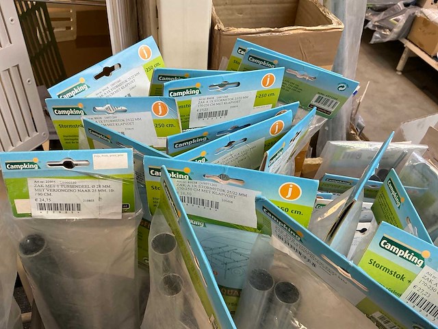 Partij tent- tarp en luifelstokken - afbeelding 2 van  16