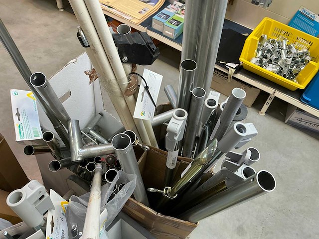 Partij tent- tarp en luifelstokken - afbeelding 7 van  16