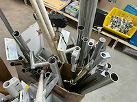 Partij tent- tarp en luifelstokken - afbeelding 7 van  16