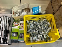 Partij tent-en camperbenodigdheden - afbeelding 3 van  64