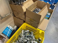 Partij tent-en camperbenodigdheden - afbeelding 4 van  64