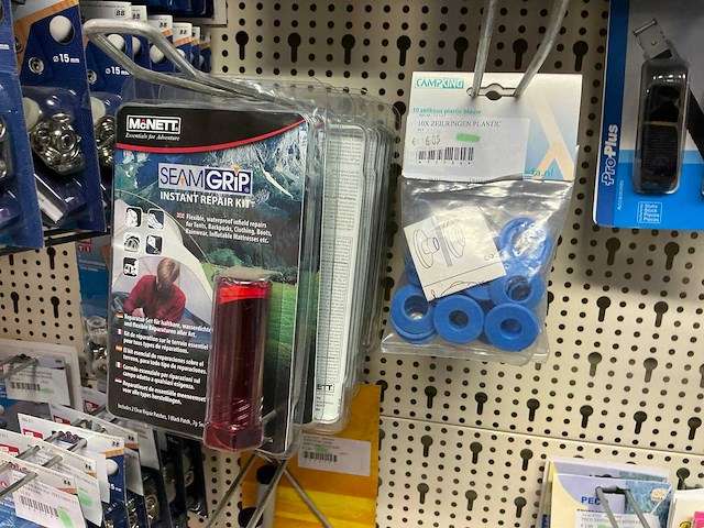 Partij tent-en camperbenodigdheden - afbeelding 7 van  64