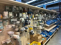 Partij tent-en camperbenodigdheden - afbeelding 1 van  64