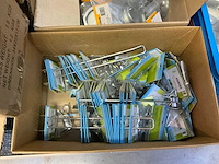 Partij tent-en camperbenodigdheden - afbeelding 13 van  64