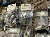 Partij tent-en camperbenodigdheden - afbeelding 31 van  64