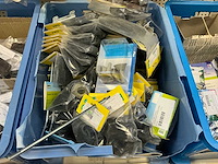 Partij tent-en camperbenodigdheden - afbeelding 40 van  64