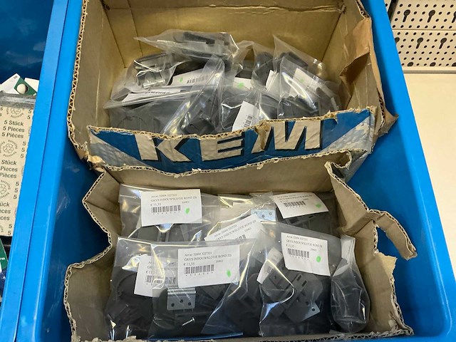 Partij tent-en camperbenodigdheden - afbeelding 43 van  64