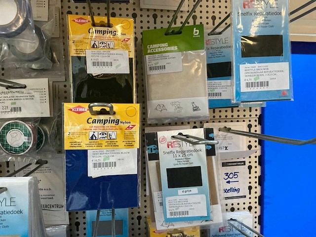 Partij tent-en camperbenodigdheden - afbeelding 61 van  64