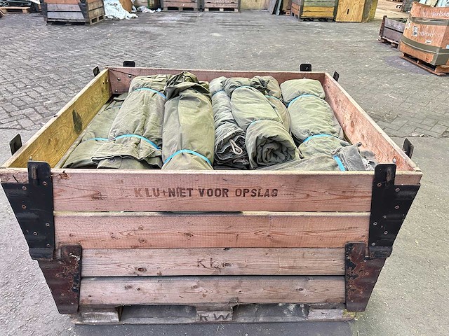 Partij tentdoek - afbeelding 1 van  4