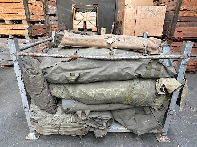 Partij tentdoeken - afbeelding 1 van  4