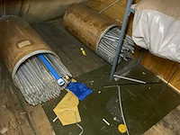 Partij tenten en stokken - afbeelding 3 van  9