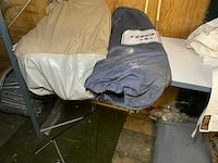 Partij tenten en stokken - afbeelding 4 van  9