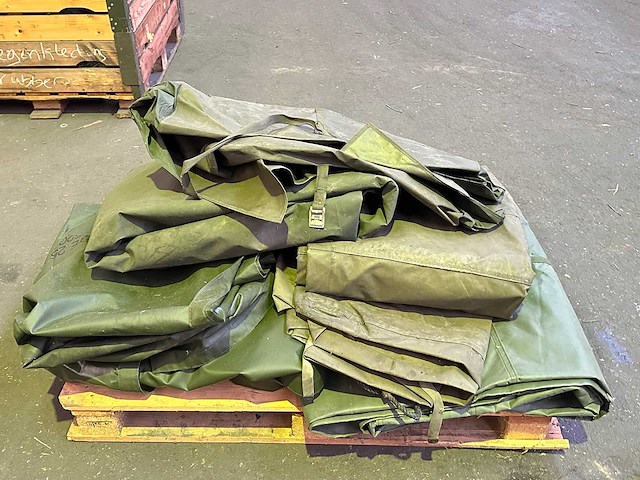 Partij tentzeilen - afbeelding 1 van  3